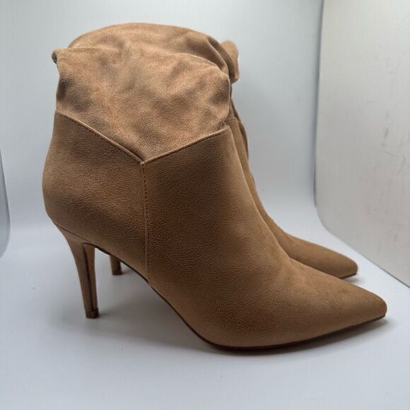 CUSHIONAIRE Women's scrunch heel boot with +Memory Foam 8 TAN - Picture 1 of 7